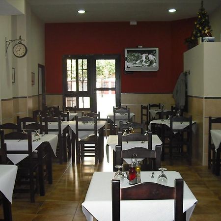 Hostal Carlos I La Linea de la Concepcion Bagian luar foto
