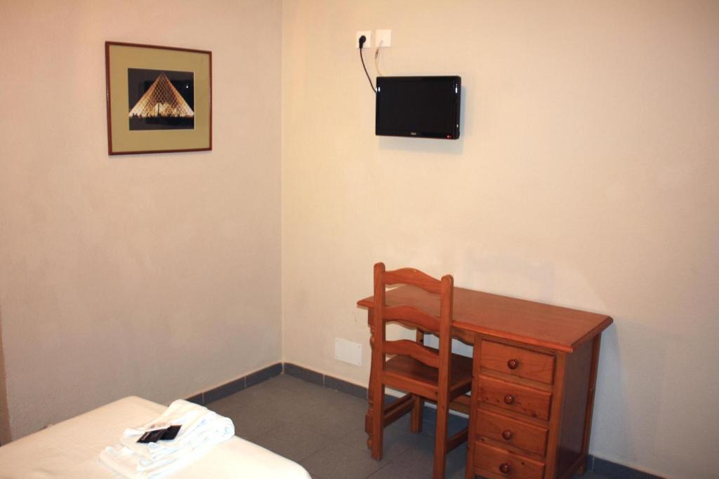 Hostal Carlos I La Linea de la Concepcion Ruang foto