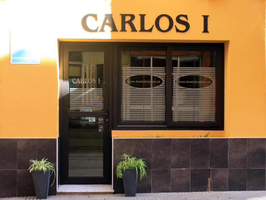 Hostal Carlos I La Linea de la Concepcion Bagian luar foto
